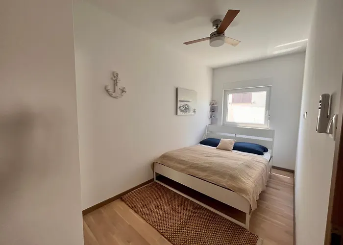 Appartement By The Sea - 23714 *